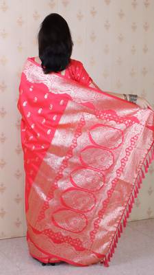 Pink woven self design silk blend banarasi saree with blouse 4