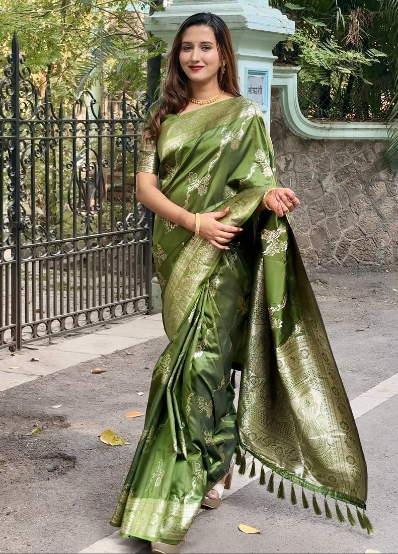 Mehendi woven self design pure silk banarasi saree with blouse