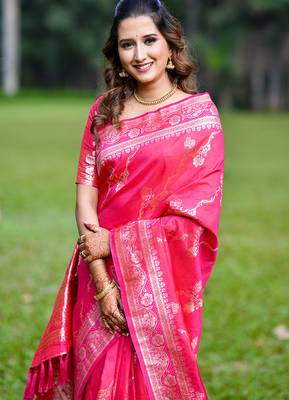 Pink woven self design silk blend banarasi saree with blouse 2