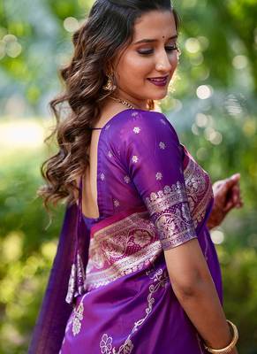 Purple woven self design silk blend banarasi saree with blouse 3