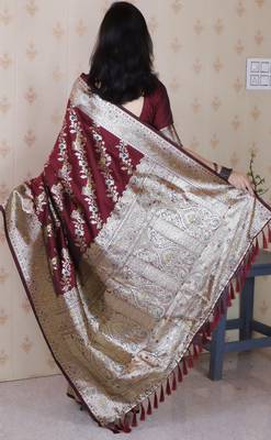 Maroon woven self design silk blend banarasi saree with blouse 4