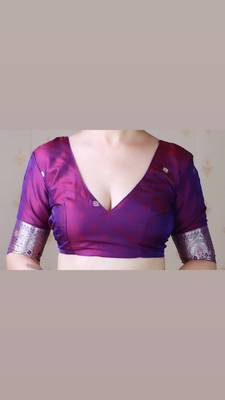 Purple woven self design silk blend banarasi saree with blouse 5