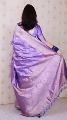 Lavender woven self design silk blend banarasi saree with blouse 4