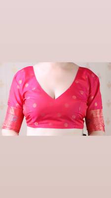 Pink woven self design silk blend banarasi saree with blouse 5
