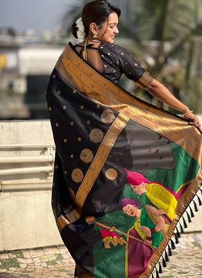 Black woven self design pure silk paithani saree with blouse 4