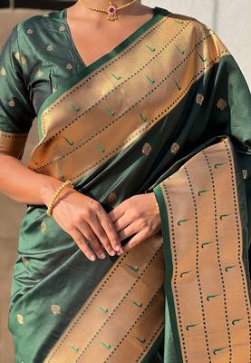Dark green woven self design pure silk paithani saree with blouse 3