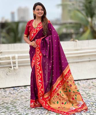 Magenta red woven self design pure silk paithani saree with blouse 3