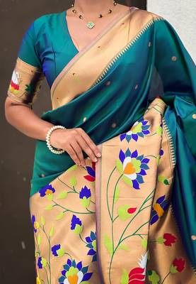 Firozi woven self design pure silk paithani saree with blouse 4