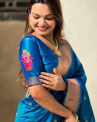 Blue woven self design pure silk paithani saree with blouse 3