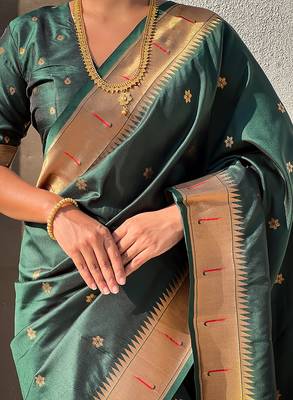 Dark green woven self design pure silk paithani saree with blouse 4