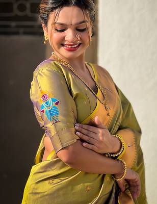 Mehendi woven self design pure silk paithani saree with blouse 3