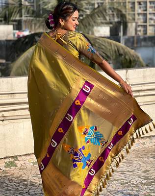 Mehendi woven self design pure silk paithani saree with blouse 4