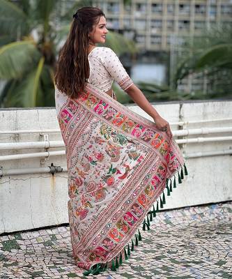 Cream woven self design pashmina silk saree with blouse 4