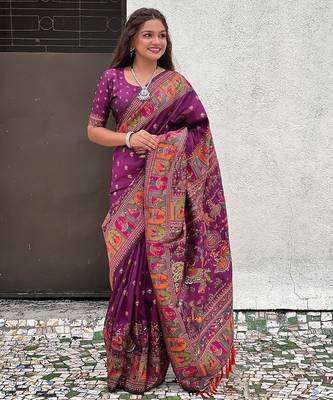 Magenta woven self design pashmina silk saree with blouse 1