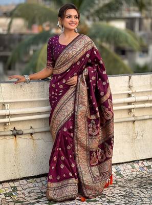 Magenta woven self design pashmina silk saree with blouse 3