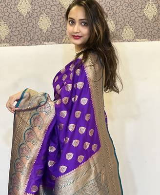 Purple woven self design silk blend paithani saree with blouse 3