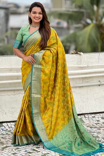 Mehendi woven self design silk blend patola saree with blouse