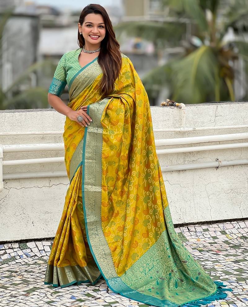 Mehendi woven self design silk blend patola saree with blouse