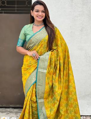 Mehendi woven self design silk blend patola saree with blouse 2