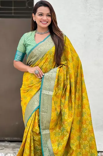 Mehendi woven self design silk blend patola saree with blouse