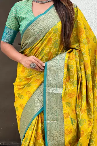 Mehendi woven self design silk blend patola saree with blouse