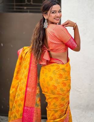 Mustard woven self design silk blend patola saree with blouse 5