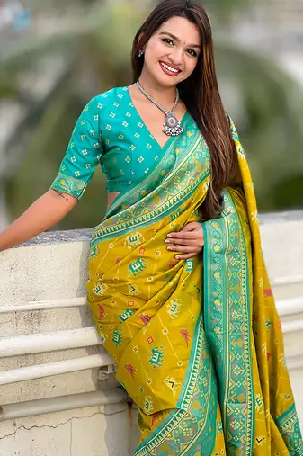 Mehendi woven self design silk blend patola saree with blouse