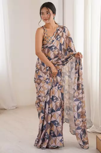 Women party wear digital print heavy chinnon saree with un sttiched blouse