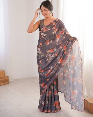 Women party wear digital print heavy chinnon saree with un sttiched blouse 3