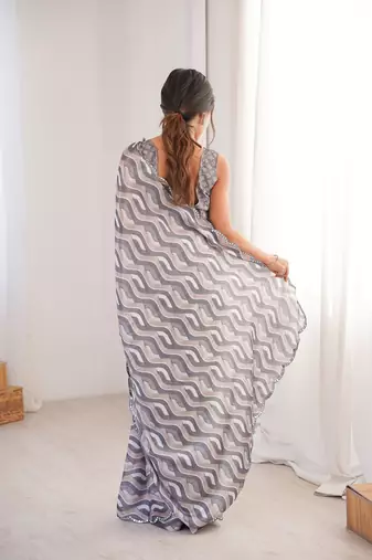 Women party wear digital print heavy chinnon saree with un sttiched blouse