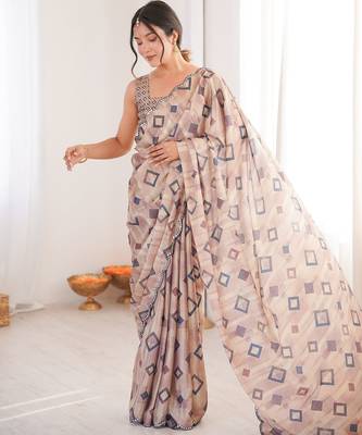 Women party wear digital print heavy chinnon saree with un sttiched blouse 1