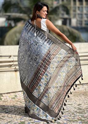 Grey printed chanderi crush printed saree with blouse 4