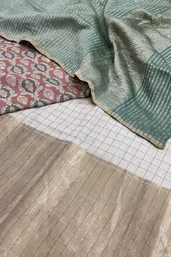 Pure Munga Silk Unstitched Banarasi Lehanga Set in Multicolour with Blouse