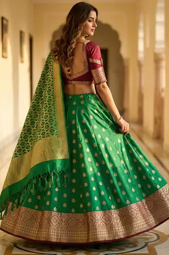 Pure Silk Unstitched Banarasi Lehanga Set in Green Colour with Blouse