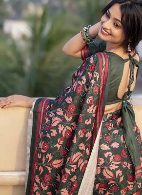 Dark green printed kolam silk printed saree with blouse 4