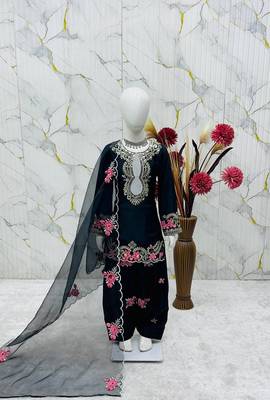 Designer party wear heavy natural crep kids patiala set 3
