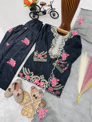 Designer party wear heavy natural crep kids patiala set 4