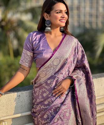 Lavender woven self design antique silk blend banarasi saree with blouse 2