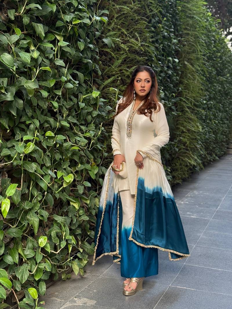 Off-White Roman Glass Ombre Plazzo Suit Set with Mirror Work & Dual Tone Dupatta