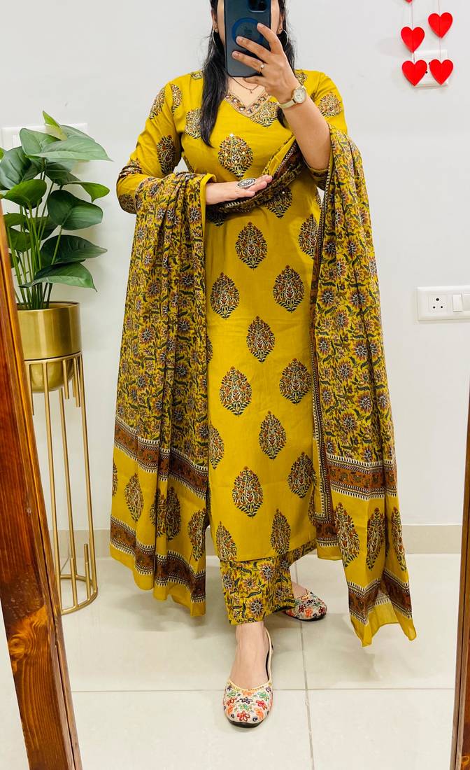 WOMEN PURE COTTON HANDBLOCK PRINT STARIGHT KURTA WITH PANT AND DUPATTA 