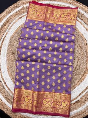 Onion pink soft banarasi silk saree with zari weaving & rich pallu 2