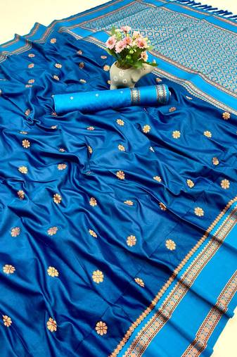 Rama green soft silk saree with dual zari motifs, narayan border & contrast pallu