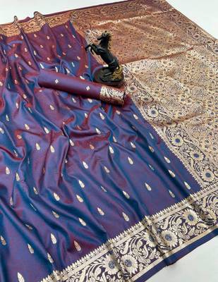 Rama green banarasi silk saree with embossed weaving design 1