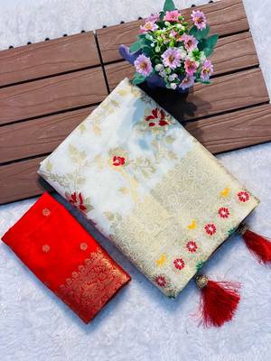 Cream khadi georgette silk saree with floral weaving & multi zari pallu 2