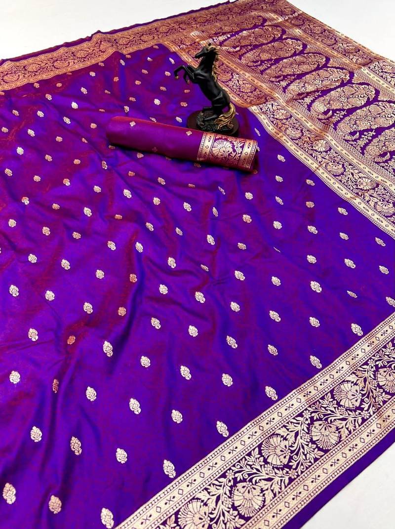 Magenta banarasi silk saree with self weaving design & rich zari pallu