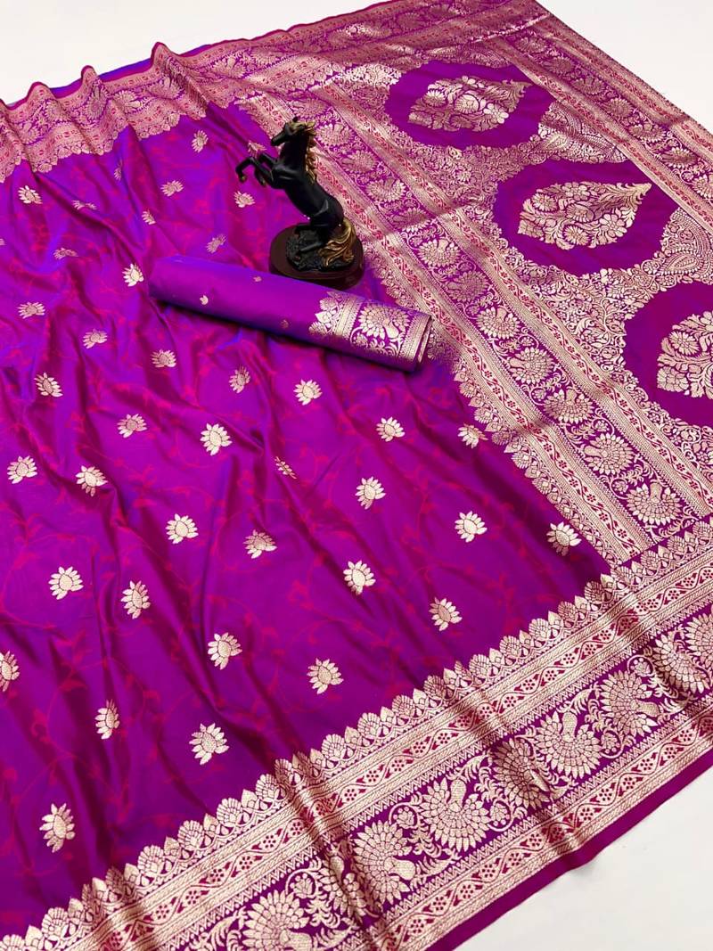 Pink banarasi silk saree with zari embossed jal design & rich pallu