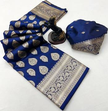 Navy blue soft silk saree with zari butti design & rich woven pallu 2