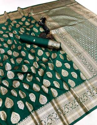 Green soft silk saree with zari butti design & rich woven pallu 1