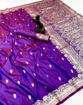 Magenta paithani soft silk saree with nath butti & rich zari pallu 1