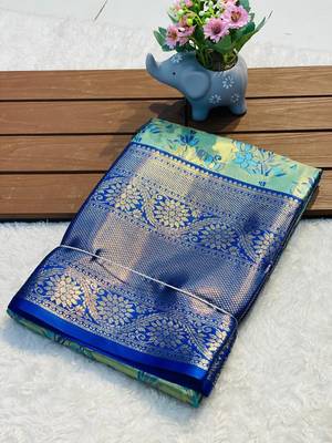 Royal blue silk saree with contrast zari border & rich woven pallu 2